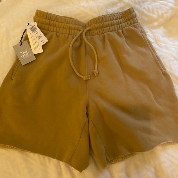 Aritzia Pants - NWT TNA Cozy Fleece BF short